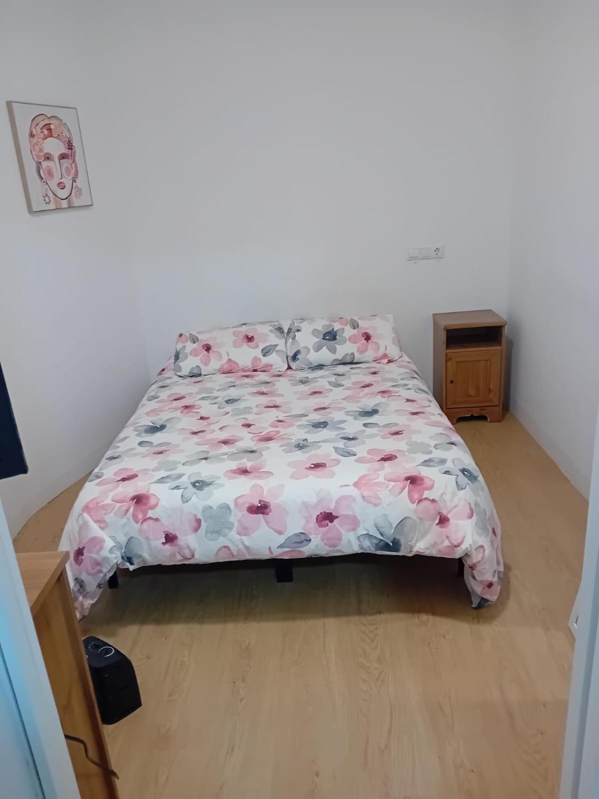 Alquilo Mini Departamento Leilighet Sant Boi de Llobregat Eksteriør bilde
