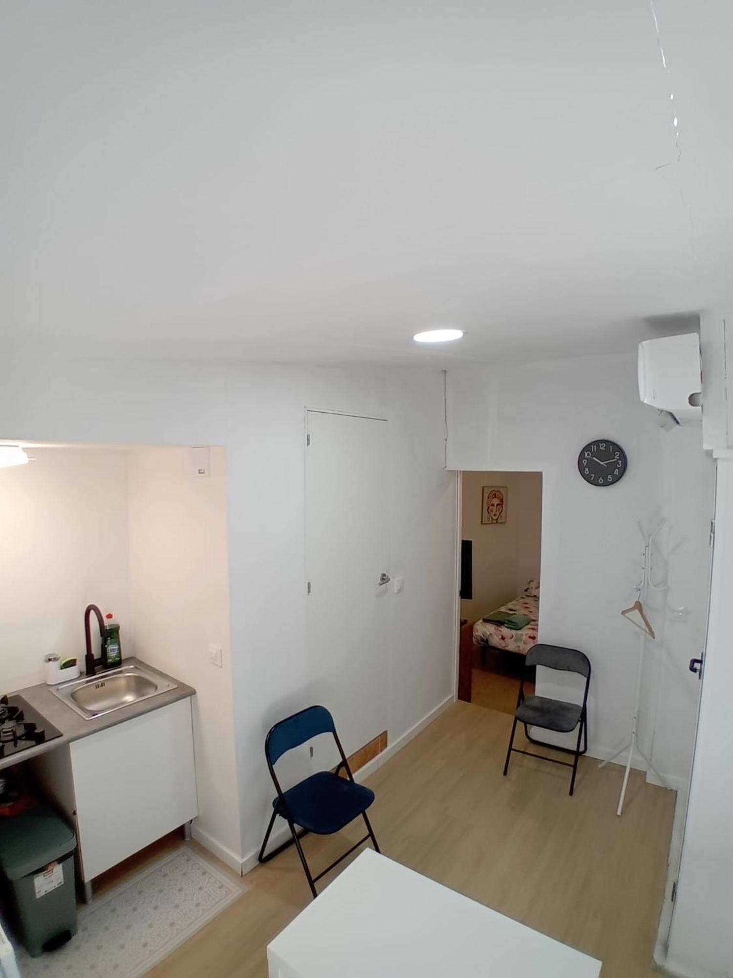 Alquilo Mini Departamento Leilighet Sant Boi de Llobregat Eksteriør bilde